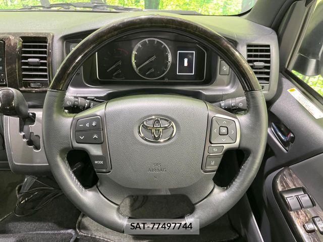 Toyota HIACE VAN 2025-10 8525141-12