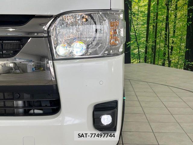 Toyota HIACE VAN 2025-10 8525141-13