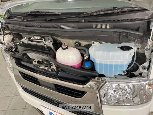 Toyota HIACE VAN 2025-10 8525141-19