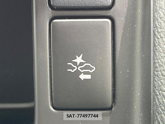 Toyota HIACE VAN 2025-10 8525141-4