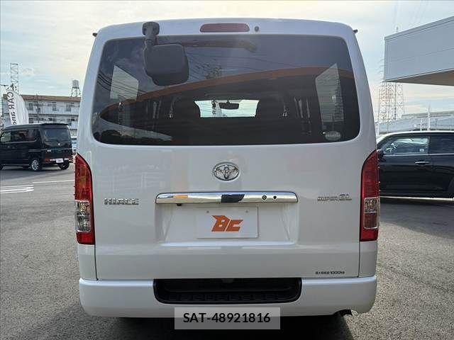 Toyota HIACE VAN 2015-03 8525148-13
