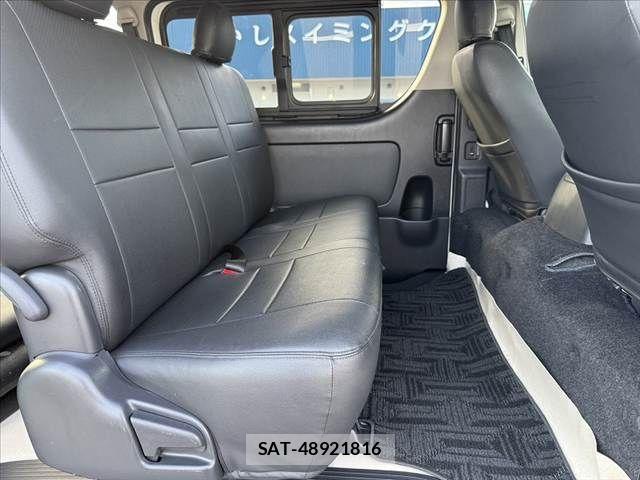 Toyota HIACE VAN 2015-03 8525148-17