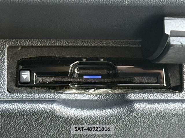 Toyota HIACE VAN 2015-03 8525148-29