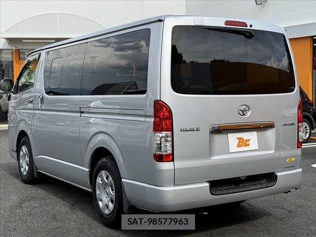 Toyota HIACE VAN 2014-07 8562100-12