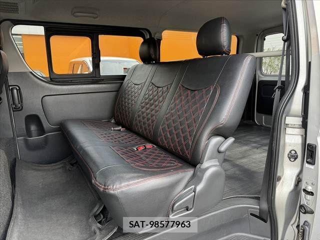 Toyota HIACE VAN 2014-07 8562100-17