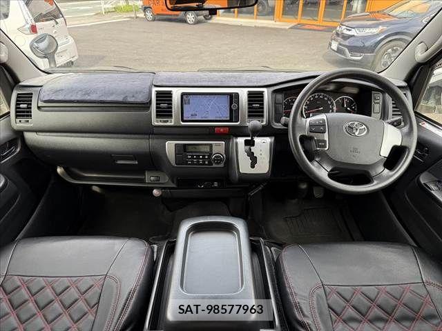 Toyota HIACE VAN 2014-07 8562100-1