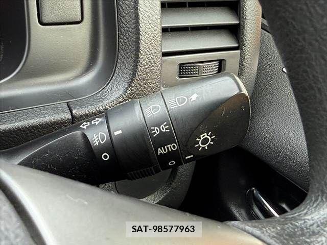 Toyota HIACE VAN 2014-07 8562100-22