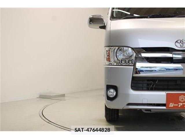 Toyota HIACE VAN 2018-07 8562099-15