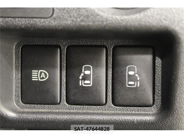 Toyota HIACE VAN 2018-07 8562099-2