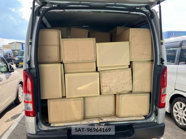 Toyota HIACE VAN 2021-09 8562102-12