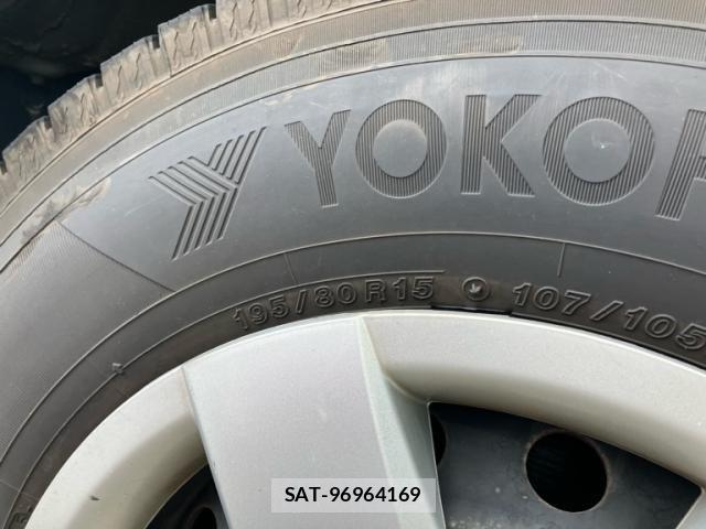 Toyota HIACE VAN 2021-09 8562102-7