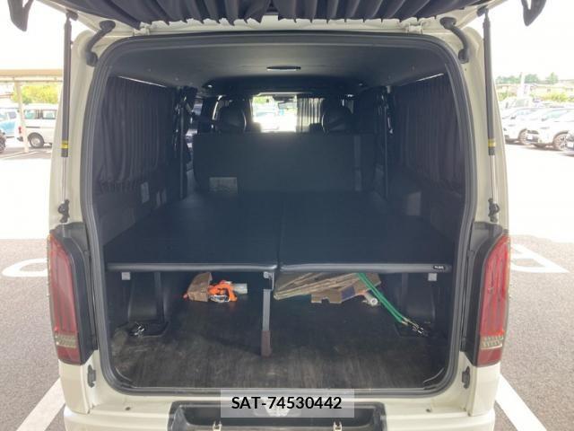 Toyota HIACE VAN 2022-02 8562094-9