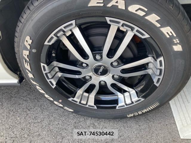Toyota HIACE VAN 2022-02 8562094-10