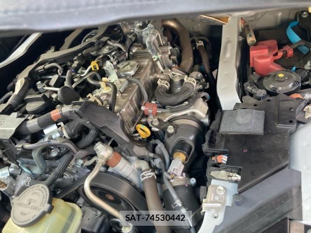 Toyota HIACE VAN 2022-02 8562094-12