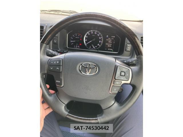 Toyota HIACE VAN 2022-02 8562094-14