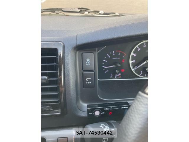 Toyota HIACE VAN 2022-02 8562094-17