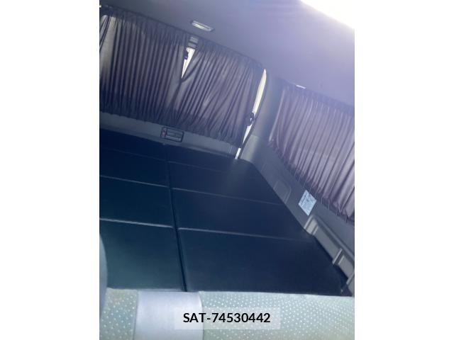 Toyota HIACE VAN 2022-02 8562094-27