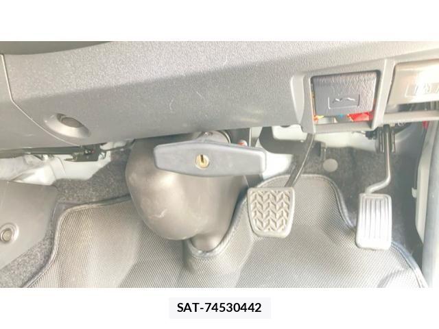 Toyota HIACE VAN 2022-02 8562094-28