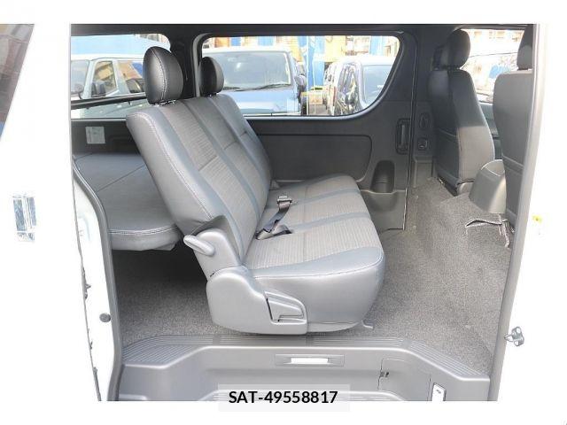 Toyota HIACE VAN 2025-01 8562091-7