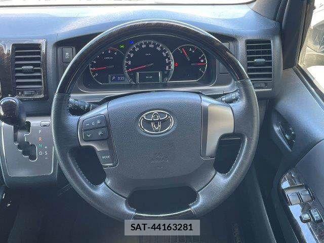 Toyota HIACE VAN 2018-09 8562098-13