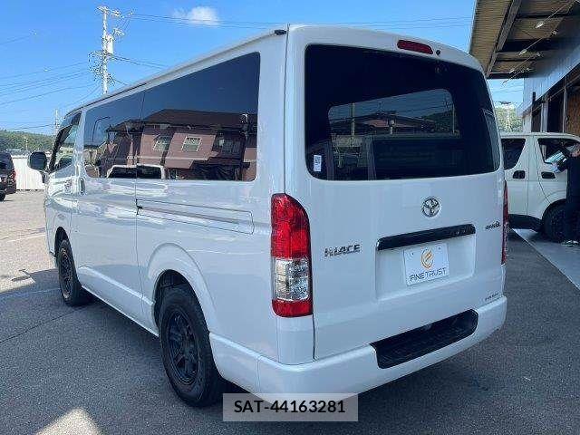 Toyota HIACE VAN 2018-09 8562098-22