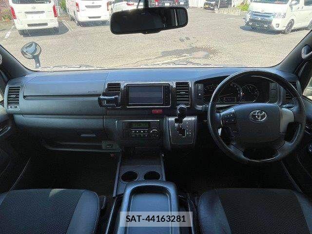 Toyota HIACE VAN 2018-09 8562098-2
