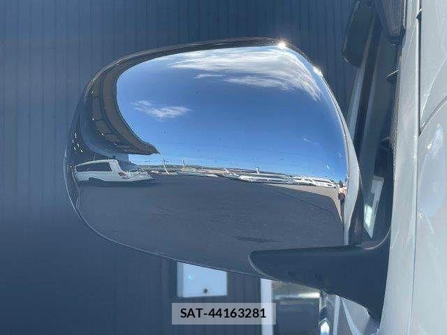 Toyota HIACE VAN 2018-09 8562098-29