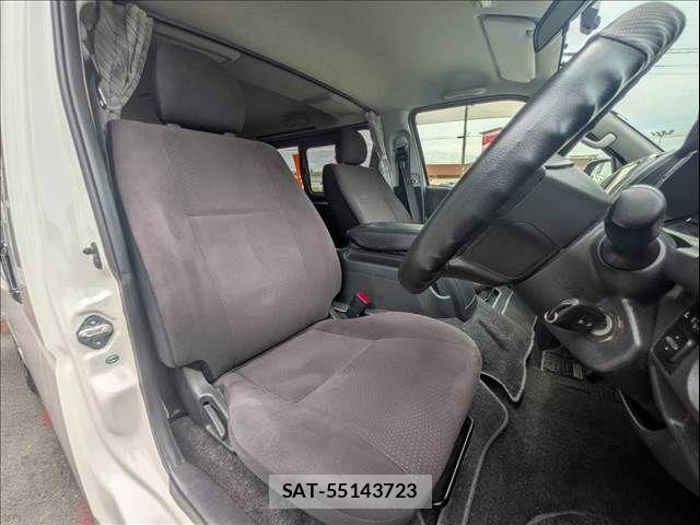 Toyota HIACE VAN 2014-09 8627023-7