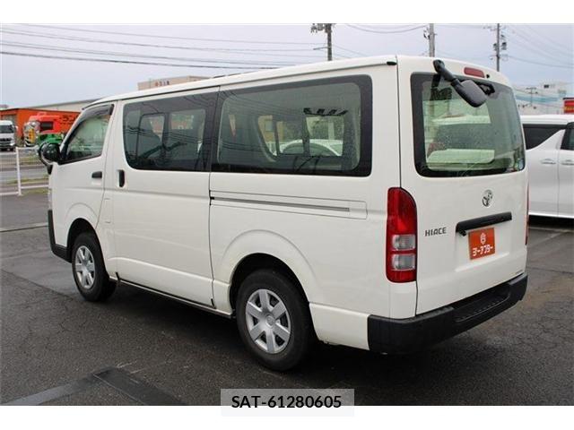 Toyota HIACE VAN 2019-07 8627026-11