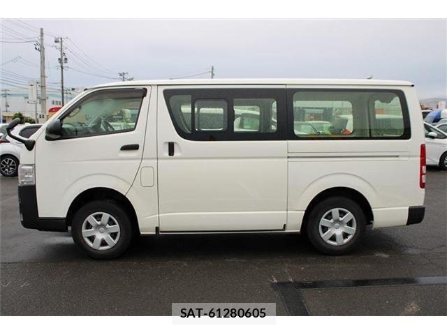 Toyota HIACE VAN 2019-07 8627026-12