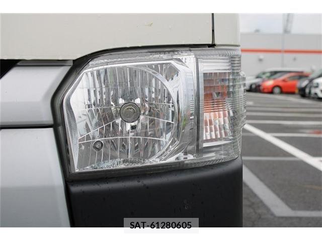 Toyota HIACE VAN 2019-07 8627026-14