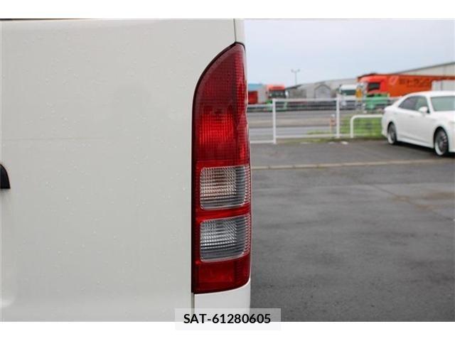 Toyota HIACE VAN 2019-07 8627026-16