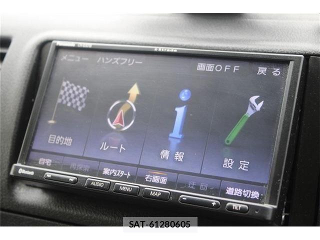 Toyota HIACE VAN 2019-07 8627026-1