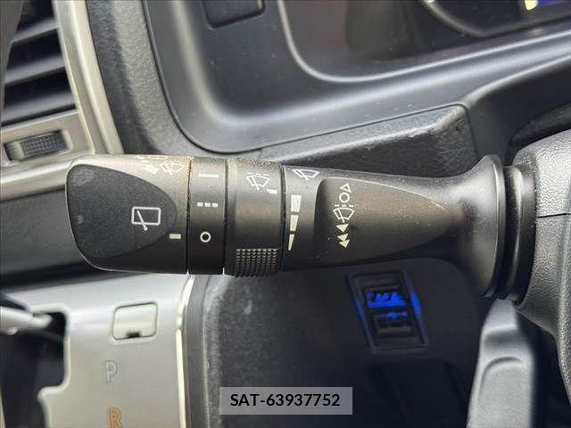 Toyota HIACE VAN 2015-01 8627029-23