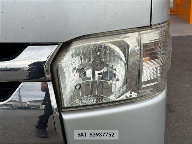 Toyota HIACE VAN 2015-01 8627029-28