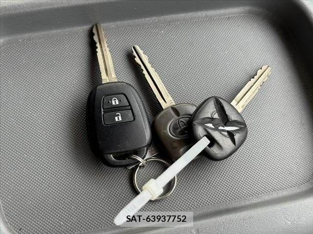 Toyota HIACE VAN 2015-01 8627029-6