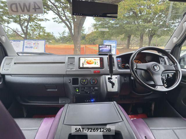 Toyota HIACE VAN 2010-12 8627027-11