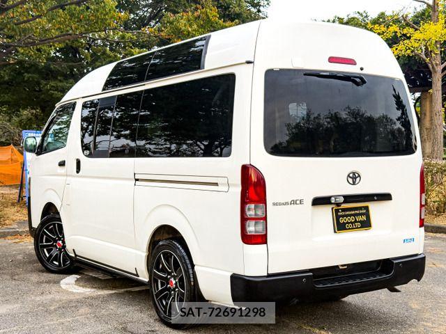 Toyota HIACE VAN 2010-12 8627027-1