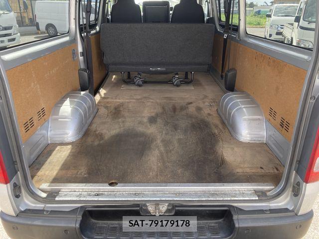 Toyota HIACE VAN 2022-12 8627025-13