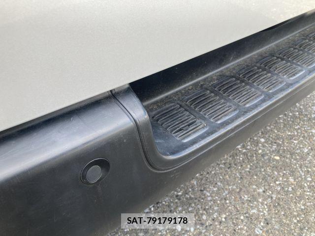 Toyota HIACE VAN 2022-12 8627025-17