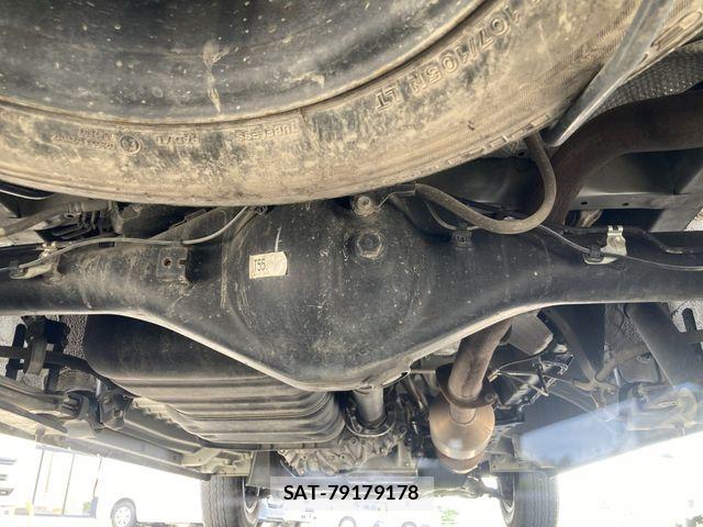 Toyota HIACE VAN 2022-12 8627025-18