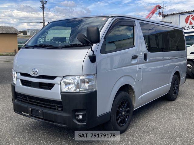 Toyota HIACE VAN 2022-12 8627025-1