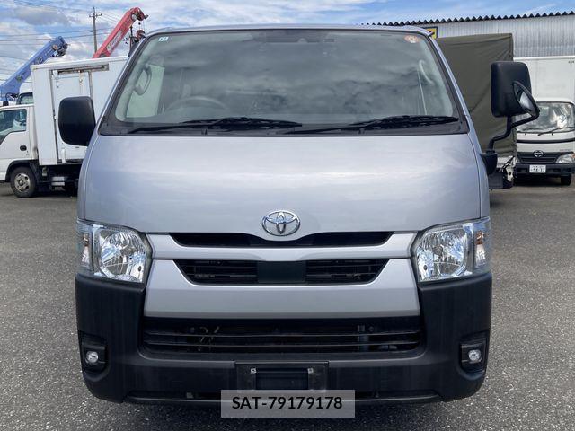 Toyota HIACE VAN 2022-12 8627025-20