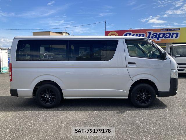 Toyota HIACE VAN 2022-12 8627025-22