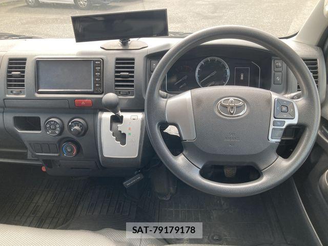 Toyota HIACE VAN 2022-12 8627025-7