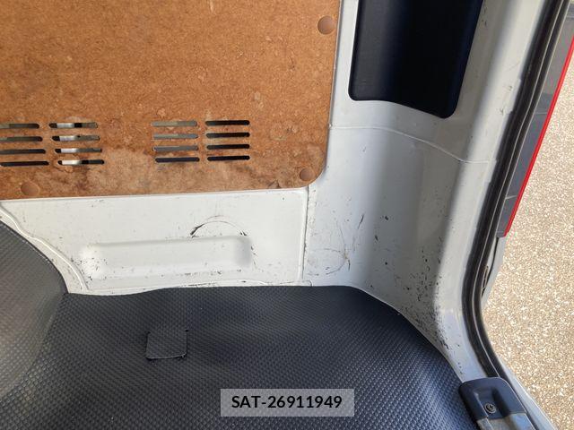 Toyota HIACE VAN 2020-10 8627024-12