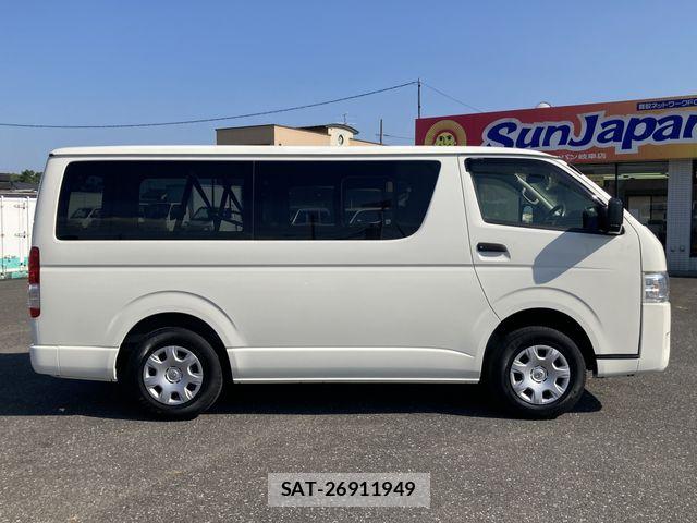 Toyota HIACE VAN 2020-10 8627024-22