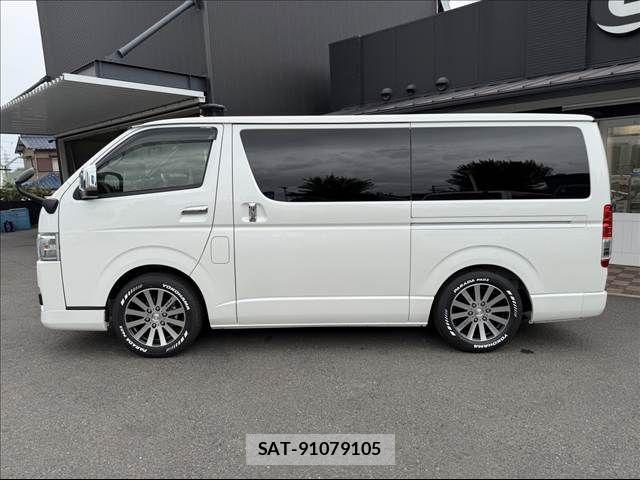 Toyota HIACE VAN 2025-11 8627016-13