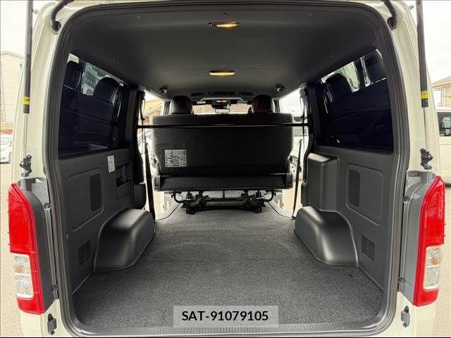 Toyota HIACE VAN 2025-11 8627016-19
