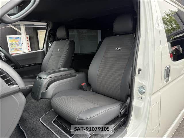 Toyota HIACE VAN 2025-11 8627016-6